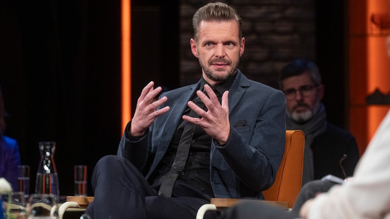 3nach9 mit Kabarettist Florian Schroeder