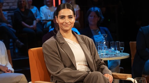 Amira Pocher