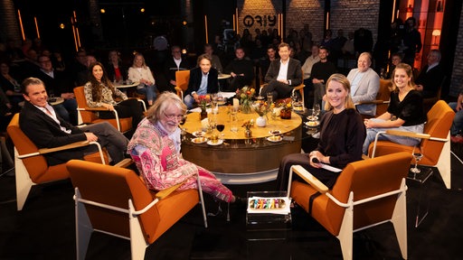 Moderator Markus Lanz, Politiker Lars Klingbeil, Entertainer Helge Schneider, Hundetrainerin Ellen Marques, Mediziner Dietrich Grönemeyer und Krankenpflegerin Leah Weigand
