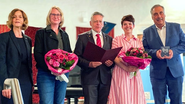 Preisträgerin Nele Larsen bei der Preisverleihung des Darstellerpreises der Zonser Hörspieltage