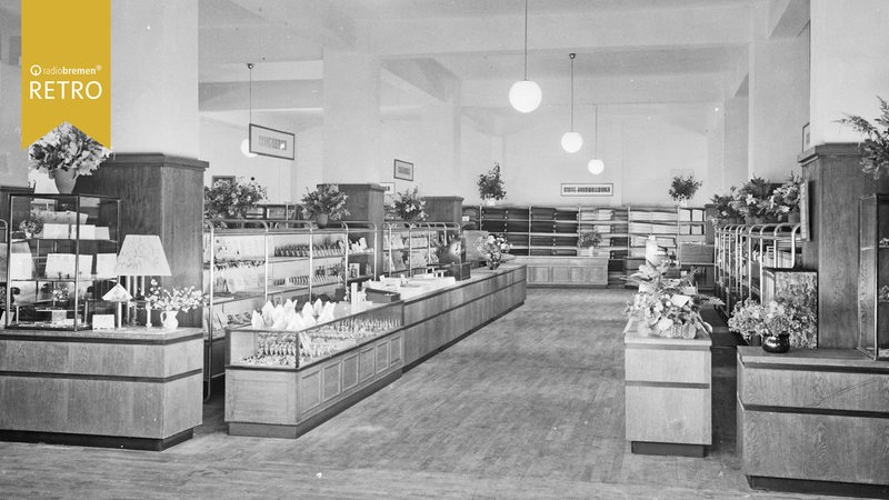Historisches Foto zeigt die Lebensmittelabteilung von Karstadt in Bremen.
