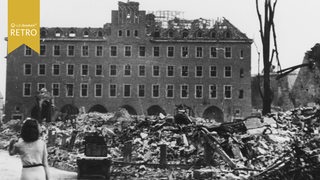 Das nach dem Krieg zerstörte Volkshaus in Bremen